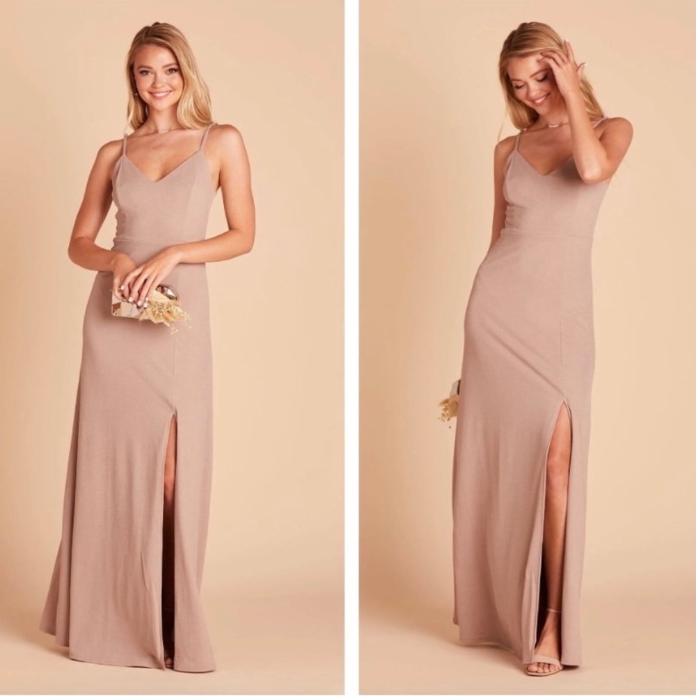BIRDY GREY Jay Dress
Crepe Taupe Stretch V-Neck Spaghetti strap Size M NWT
